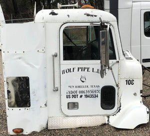 2000 FREIGHTLINER FLD Cab Assembly