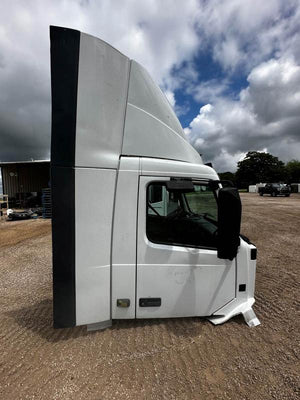 2014 VOLVO VNL Cab Assembly
