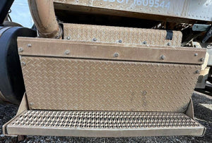 2013 PETERBILT 388 DPF Assembly