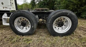 2005 INTERNATIONAL 9400I Tire and Rim