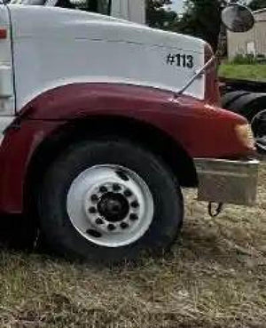 2005 INTERNATIONAL 9400I Tire and Rim