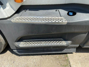 2020 INTERNATIONAL LT625 Side Fairing Cab Extender