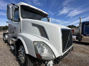 2013 VOLVO VNL Hood