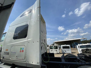 2021 INTERNATIONAL LT625 Side Fairing Cab Extender