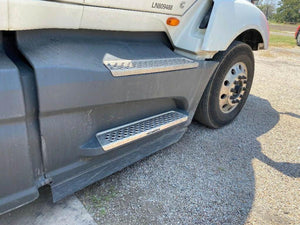 2020 INTERNATIONAL LT625 Side Fairing Cab Extender