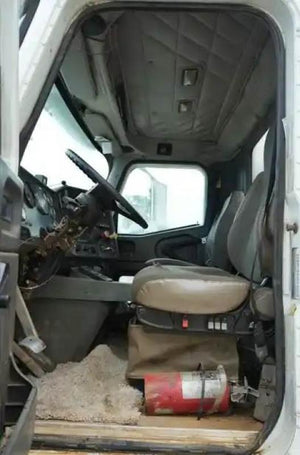 2002 INTERNATIONAL 9100I Cab Assembly