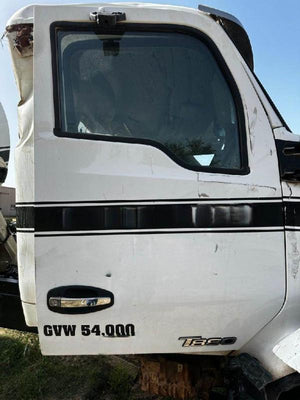 2018 KENWORTH T880 Front Door Assembly